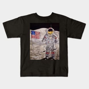 LUNAR STROLL Kids T-Shirt